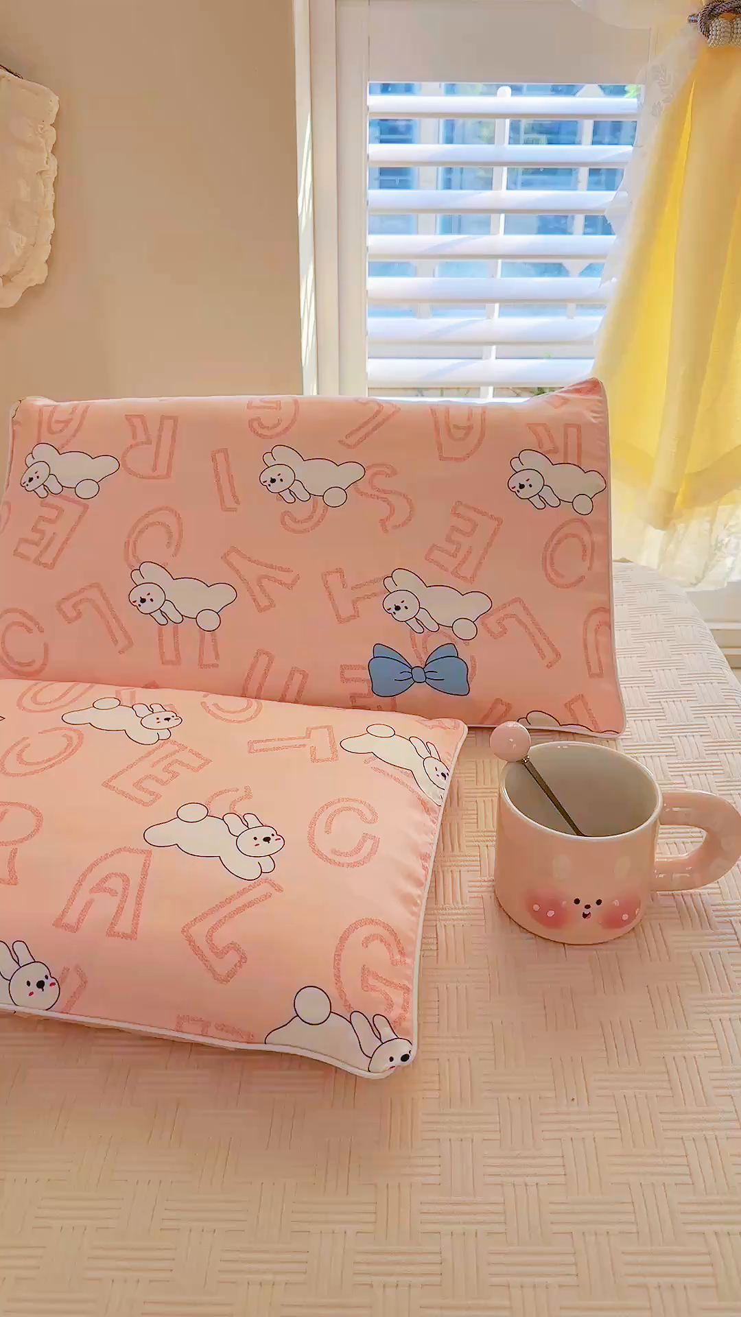 91家纺网 家纺一手货源 找家纺 姝辰 2026新款莱赛尔嵌绳卡通印花枕套儿童夏季凉感冰丝枕套幼儿园乳胶枕套枕罩 欢乐小兔