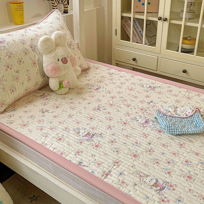 纽缦家纺 2026新款A类水洗棉夹棉学生床垫 美丽小兔