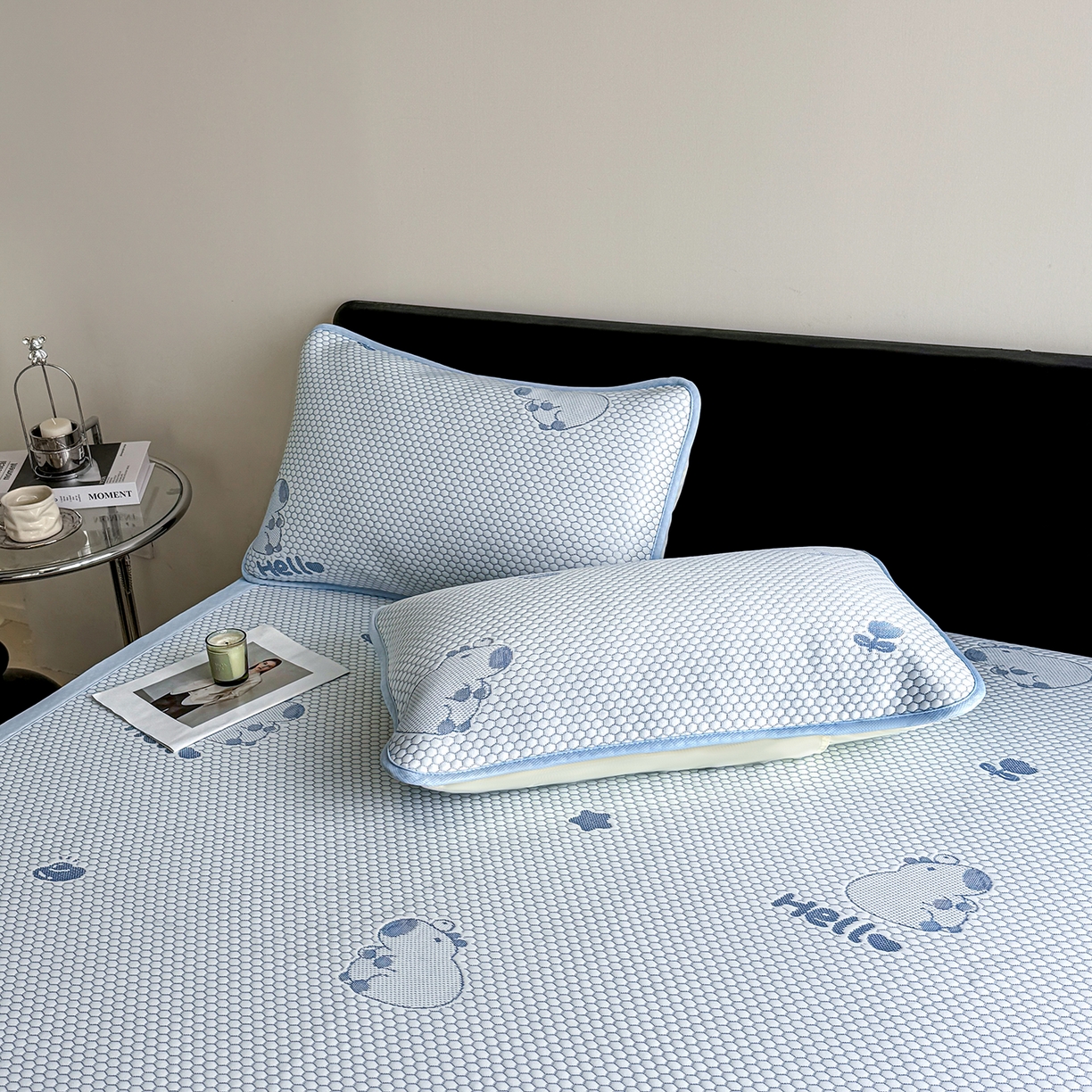 91家纺网 家纺一手货源 找家纺 奇丝雅 2026新款夏季A类卡通冰豆豆冰丝凉席枕套凉感家用可机洗单人学生宿舍48×74cm一只一对 卡皮巴拉-蓝