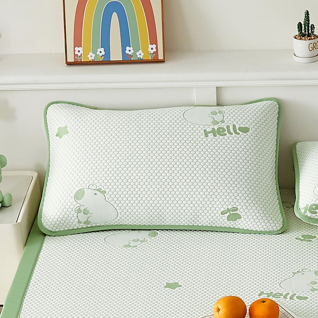 91家纺网 家纺一手货源 找家纺 奇丝雅 2026新款夏季A类卡通冰豆豆冰丝凉席枕套凉感家用可机洗单人学生宿舍48×74cm一只一对 卡皮巴拉-绿