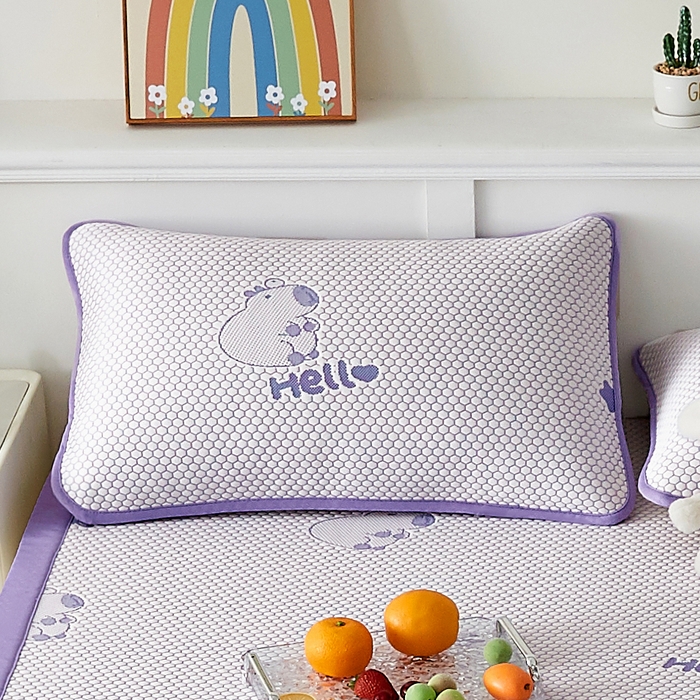 91家纺网 家纺一手货源 找家纺 奇丝雅 2026新款夏季A类卡通冰豆豆冰丝凉席枕套凉感家用可机洗单人学生宿舍48×74cm一只一对 卡皮巴拉-紫