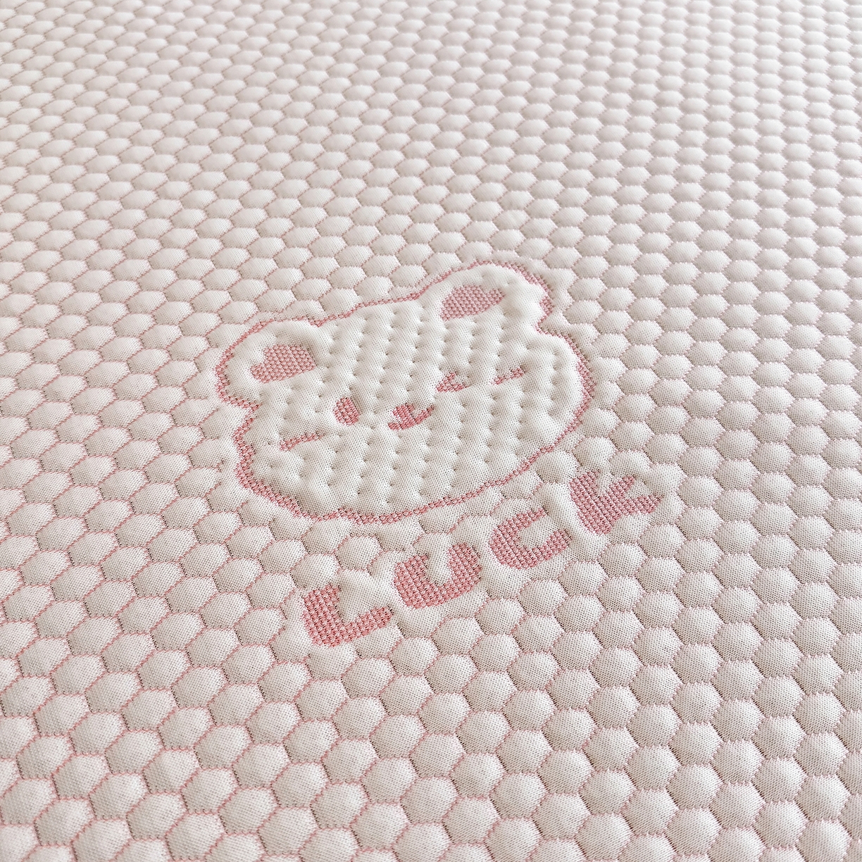 91家纺网 家纺一手货源 找家纺 奇丝雅 2026新款夏季A类卡通冰豆豆冰丝凉席枕套凉感家用可机洗单人学生宿舍48×74cm一只一对 小冰熊-粉