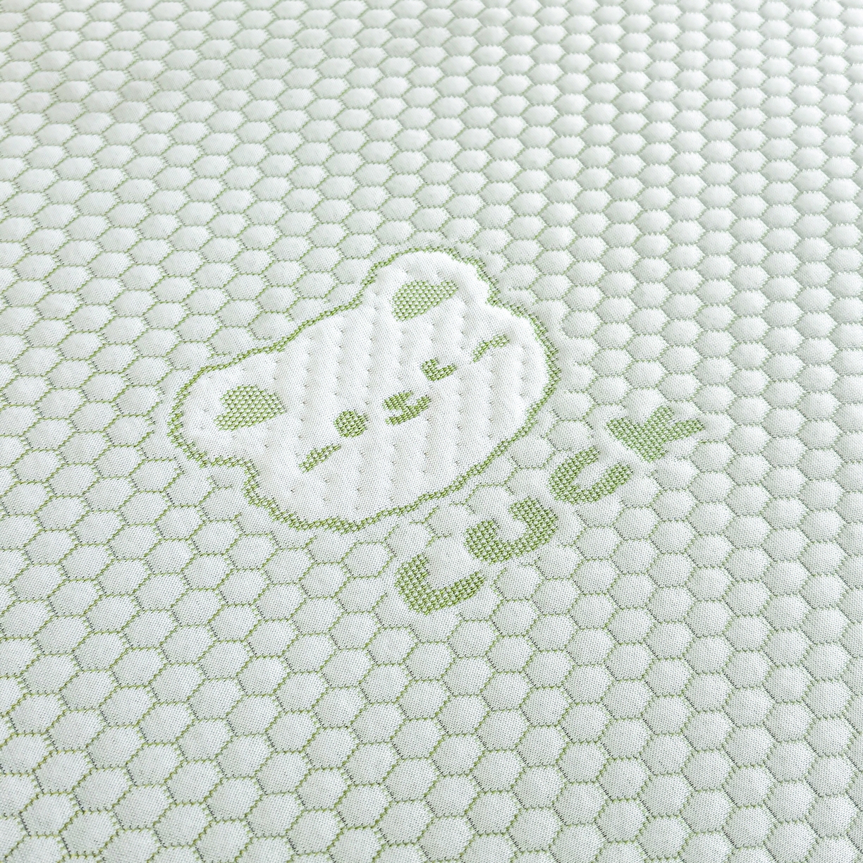 91家纺网 家纺一手货源 找家纺 家品罗兰 2026新款夏季A类卡通冰豆豆冰丝凉席枕套凉感家用可机洗单人学生宿舍48×74cm一只一对 小冰熊-绿