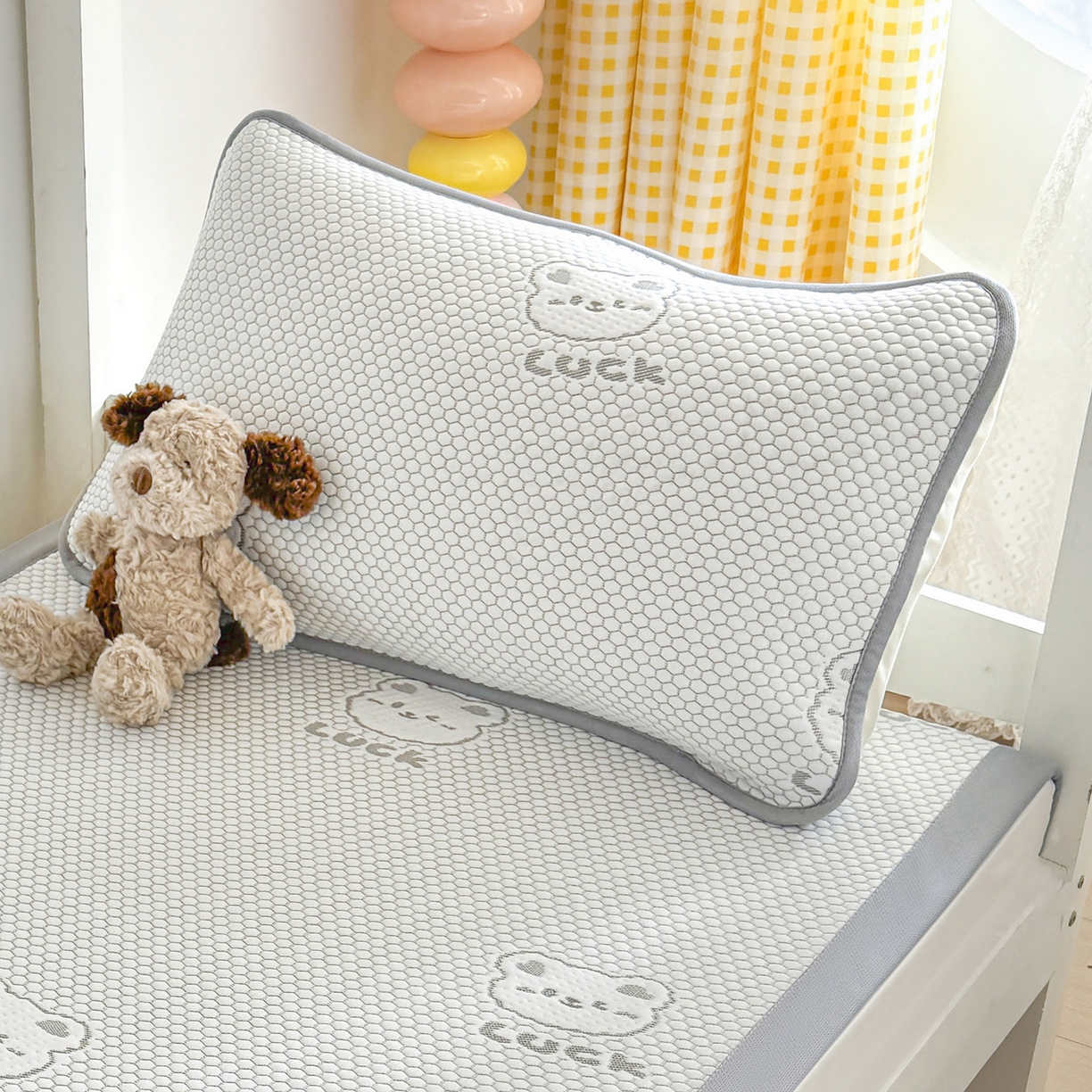 91家纺网 家纺一手货源 找家纺 奇丝雅 2026新款夏季A类卡通冰豆豆冰丝凉席枕套凉感家用可机洗单人学生宿舍48×74cm一只一对 小冰熊-灰