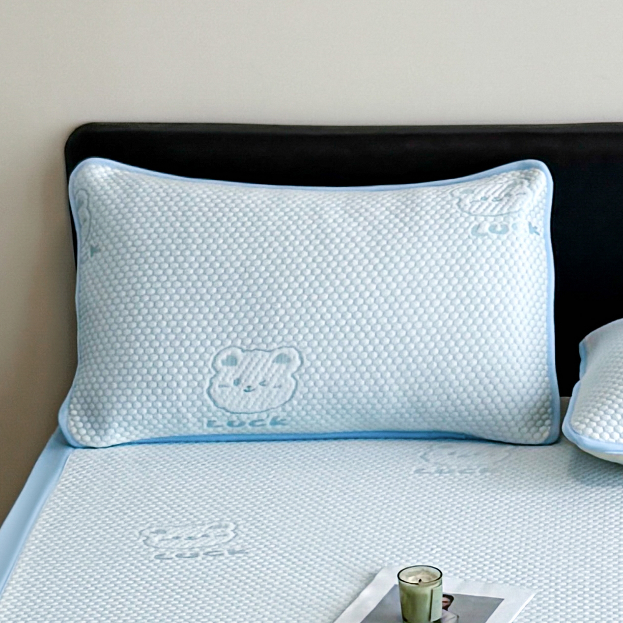 91家纺网 家纺一手货源 找家纺 奇丝雅 2026新款夏季A类卡通冰豆豆冰丝凉席枕套凉感家用可机洗单人学生宿舍48×74cm一只一对 小冰熊-蓝