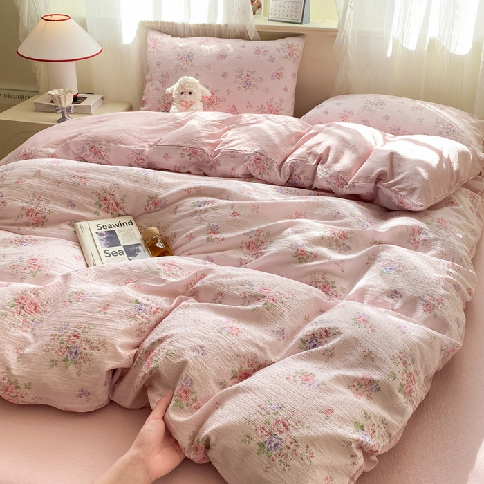 91家纺网 家纺一手货源 找家纺 红日子纺织品 2026新款云感皱皱纱四件套 蔷薇序曲