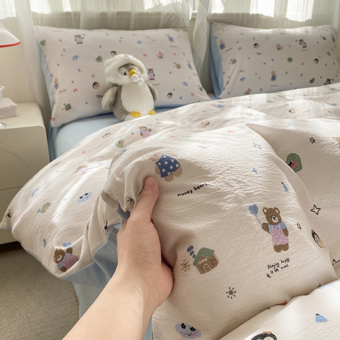 91家纺网 家纺一手货源 找家纺 红日子纺织品 2026新款云感皱皱纱四件套 活力萌熊