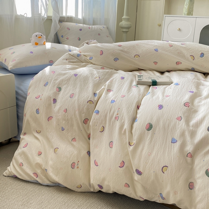 91家纺网 家纺一手货源 找家纺 红日子纺织品 2026新款云感皱皱纱四件套 夏日缤纷