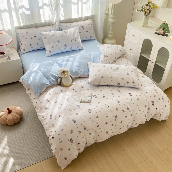 91家纺网 家纺一手货源 找家纺 红日子纺织品 2026新款云感皱皱纱四件套 活力萌熊