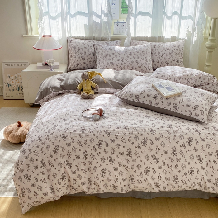 91家纺网 家纺一手货源 找家纺 红日子纺织品 2026新款云感皱皱纱四件套 浮梦花影