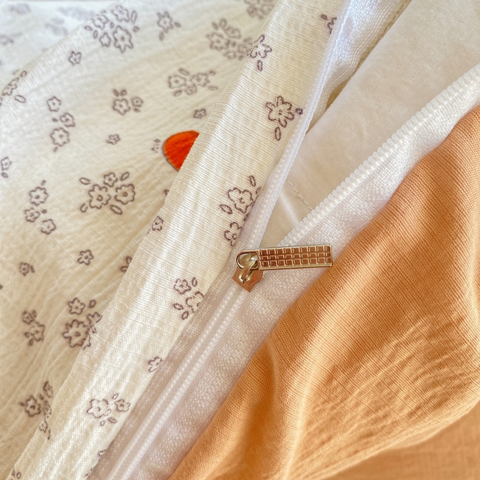 91家纺网 家纺一手货源 找家纺 红日子纺织品 2026新款云感皱皱纱四件套 秘密花园