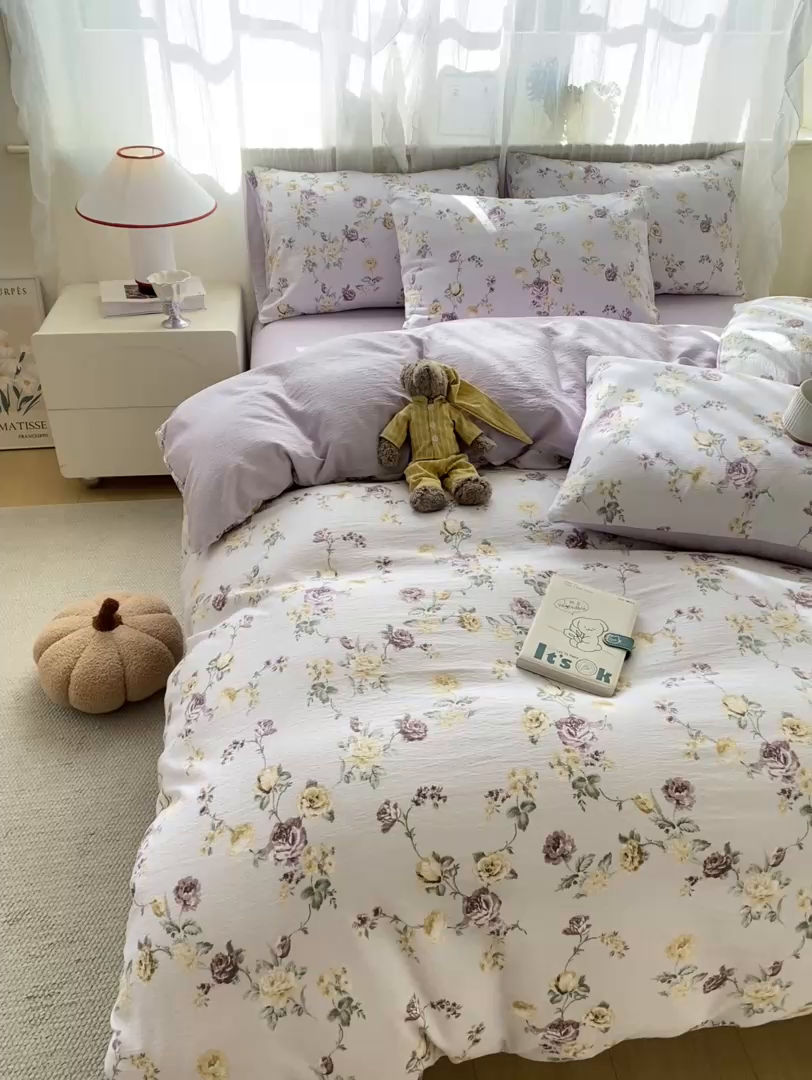 91家纺网 家纺一手货源 找家纺 红日子纺织品 2026新款云感皱皱纱四件套 悠悠小院