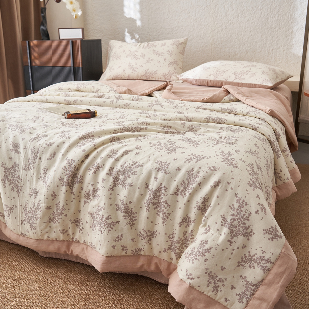 91家纺网 家纺一手货源 找家纺 晨曦家纺 2026新款全棉双层纱夏被四件套复古纯棉中国风夏凉被 蓝铃花语