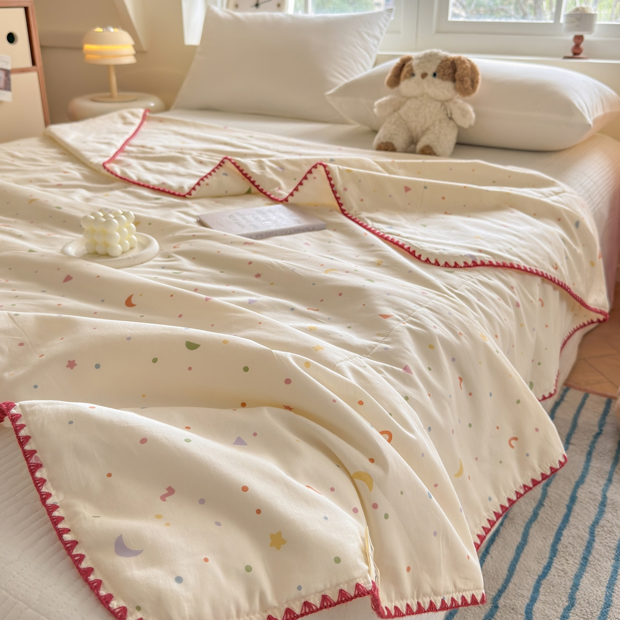 91家纺网 家纺一手货源 找家纺 雅萱家纺 2026新款印花双面全棉棉花夏被 彩糖星月