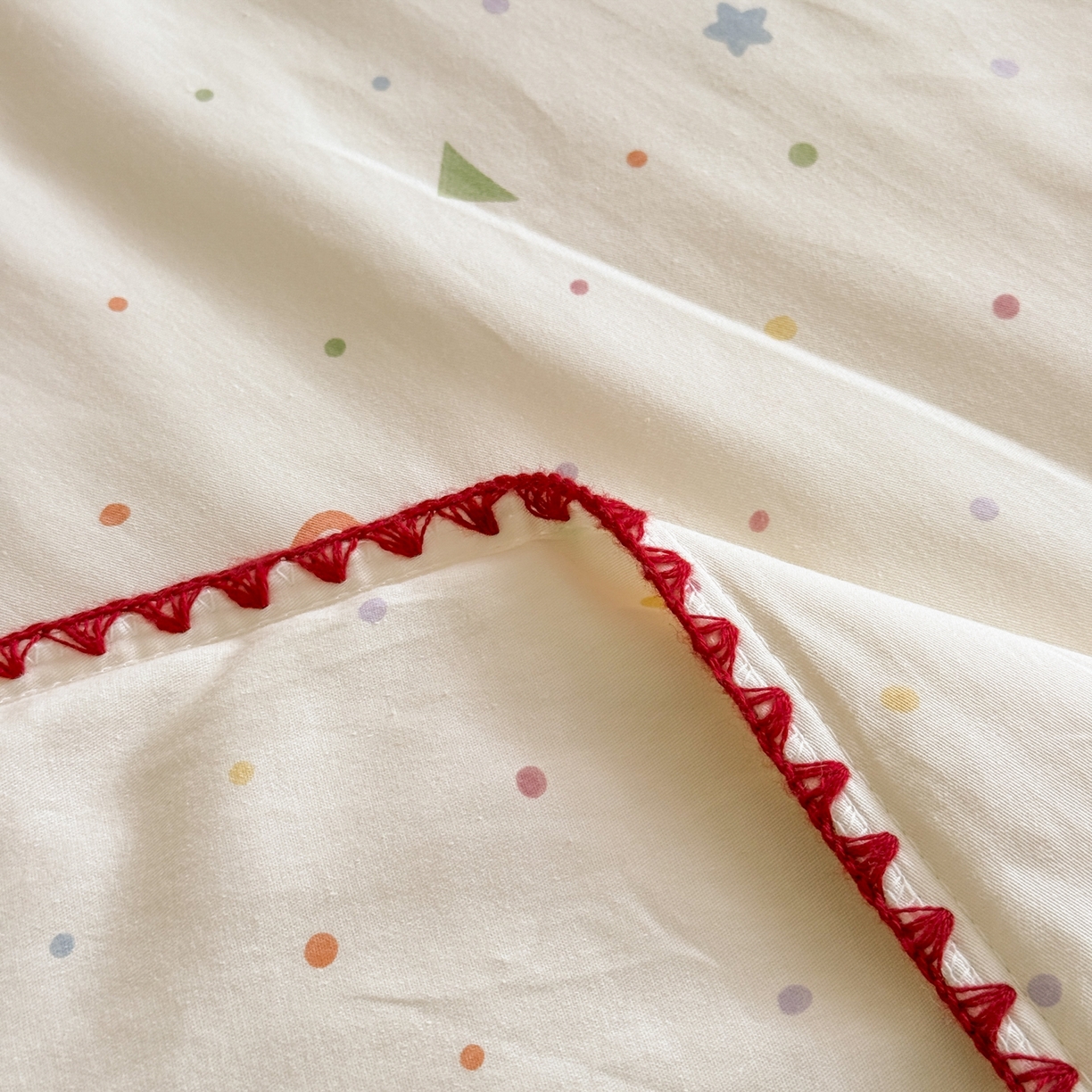 91家纺网 家纺一手货源 找家纺 雅萱家纺 2026新款印花双面全棉棉花夏被 彩糖星月