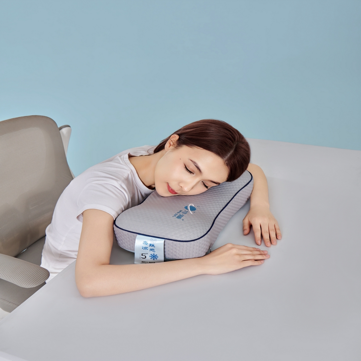 91家纺网 家纺一手货源 找家纺 永旺家纺 2026新款太空凉感记忆枕枕头枕芯 太空午休枕-灰