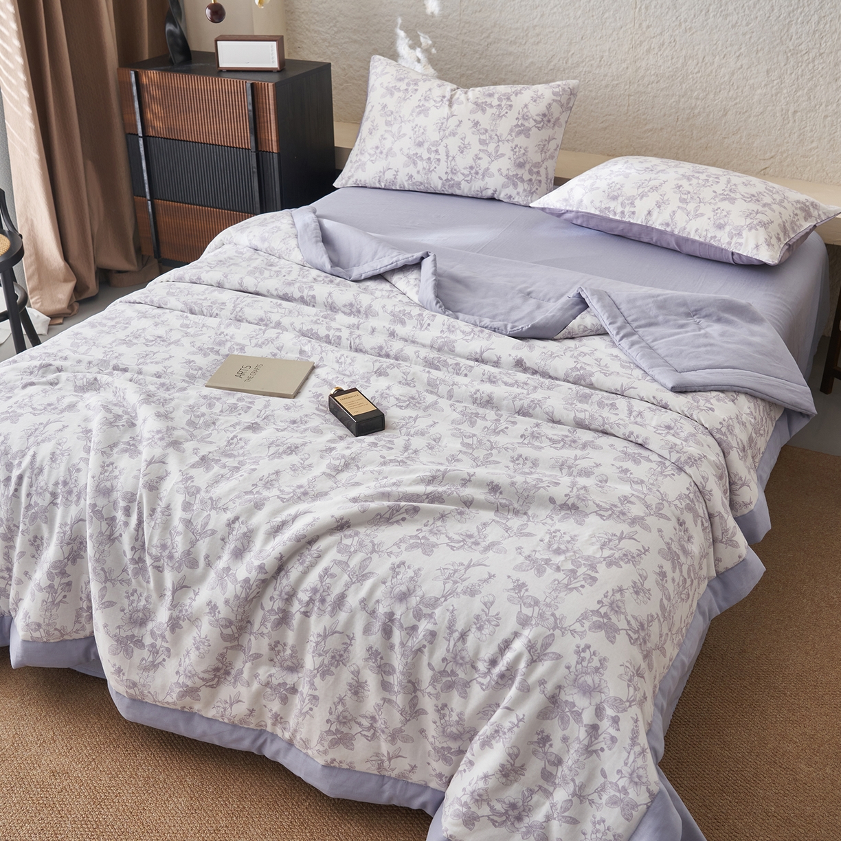 91家纺网 家纺一手货源 找家纺 晨曦家纺 2026新款全棉双层纱夏被四件套复古纯棉中国风夏凉被 紫雾花野