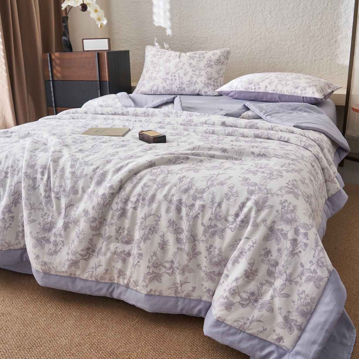 91家纺网 家纺一手货源 找家纺 晨曦家纺 2026新款全棉双层纱夏被四件套复古纯棉中国风夏凉被 紫雾花野