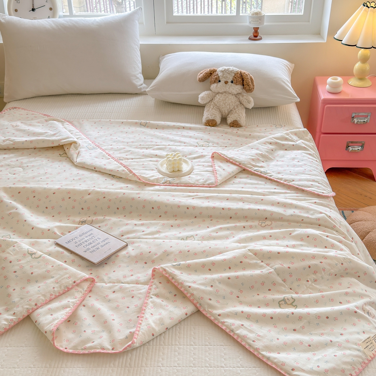 91家纺网 家纺一手货源 找家纺 雅萱家纺 2026新款印花双面全棉棉花夏被 粉樱小狗