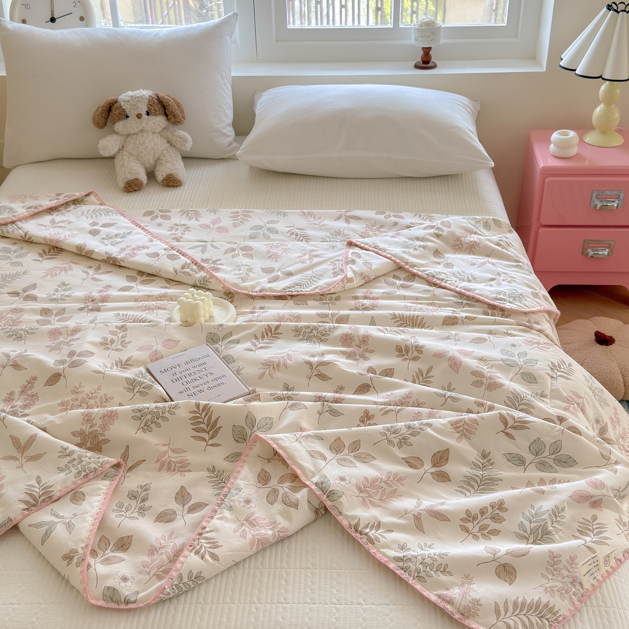 91家纺网 家纺一手货源 找家纺 雅萱家纺 2026新款印花双面全棉棉花夏被 莫兰迪叶语