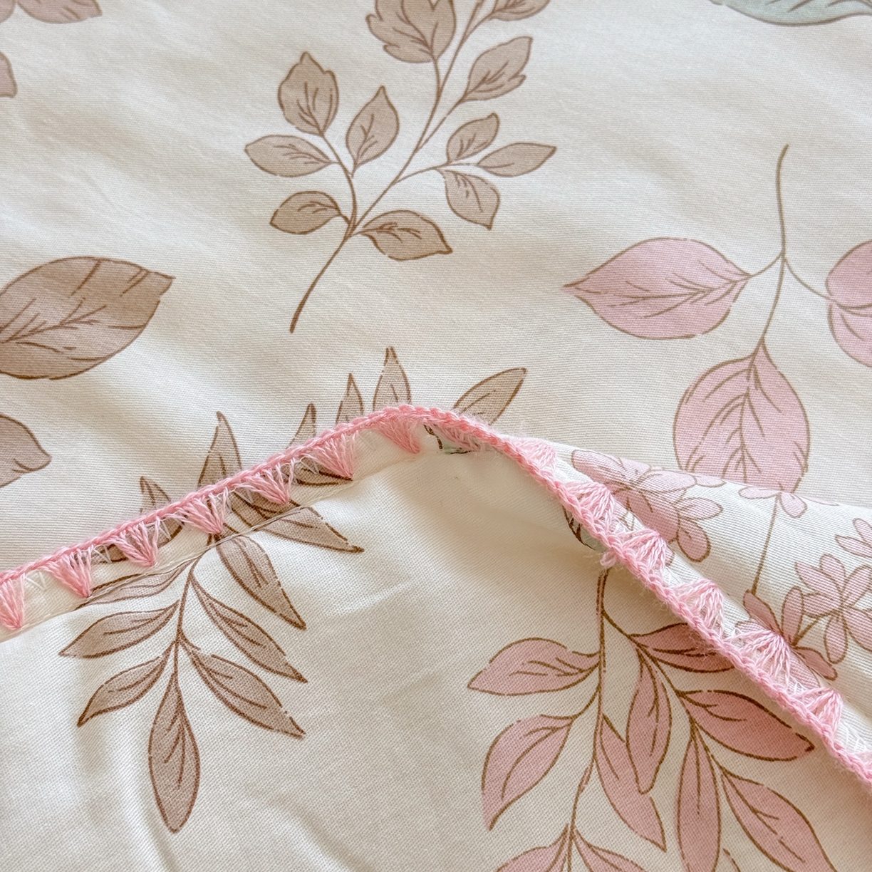 91家纺网 家纺一手货源 找家纺 雅萱家纺 2026新款印花双面全棉棉花夏被 莫兰迪叶语