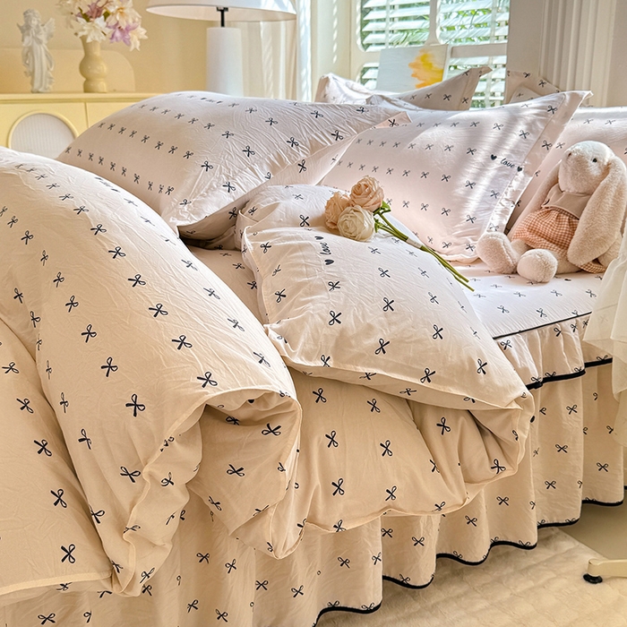 91家纺网 家纺一手货源 找家纺 优家居 2026新款A类水洗棉床裙单件三件套皱皱纱韩版公主风花边床罩直播爆款外贸定制 爱心蝴蝶结