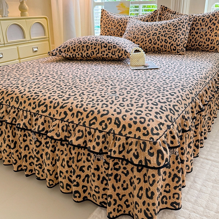 91家纺网 家纺一手货源 找家纺 优家居 2026新款A类水洗棉床裙单件三件套皱皱纱韩版公主风花边床罩直播爆款外贸定制 豹纹-咖