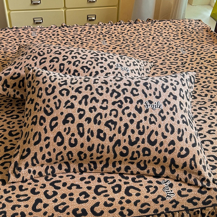 91家纺网 家纺一手货源 找家纺 优家居 2026新款A类水洗棉床裙单件三件套皱皱纱韩版公主风花边床罩直播爆款外贸定制 豹纹-咖