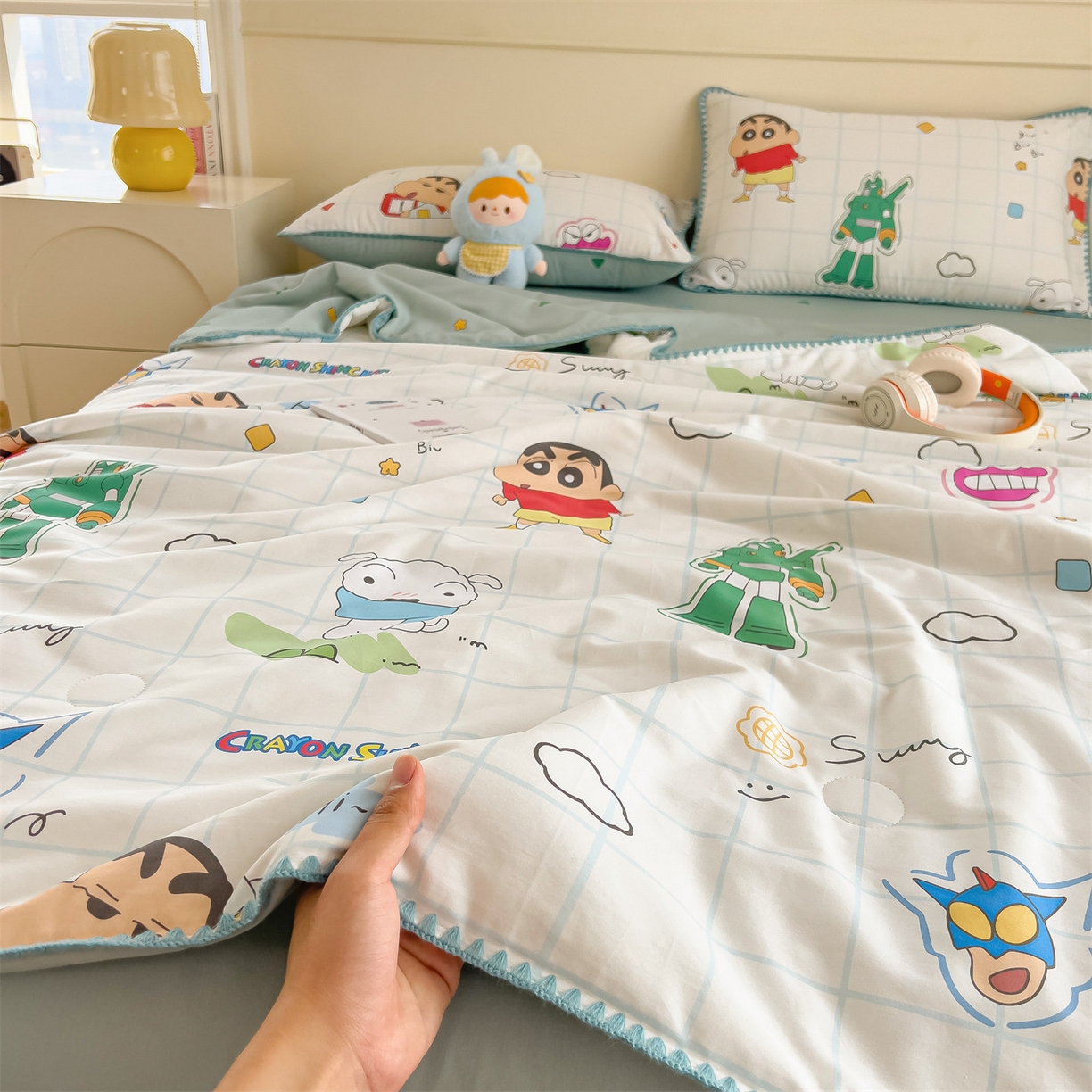 91家纺网 家纺一手货源 找家纺 兄弟坊 2026新款正版授权卡通全棉13370印花夏被夏凉被儿童被 夏被四件套 云朵蜡笔小新