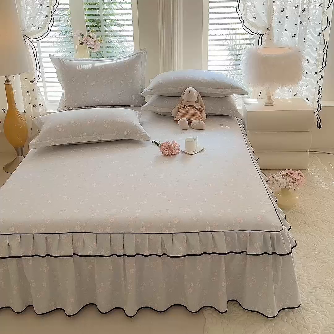 91家纺网 家纺一手货源 找家纺 优家居 2026新款A类水洗棉床裙单件三件套皱皱纱韩版公主风花边床罩直播爆款外贸定制 小苍蓝