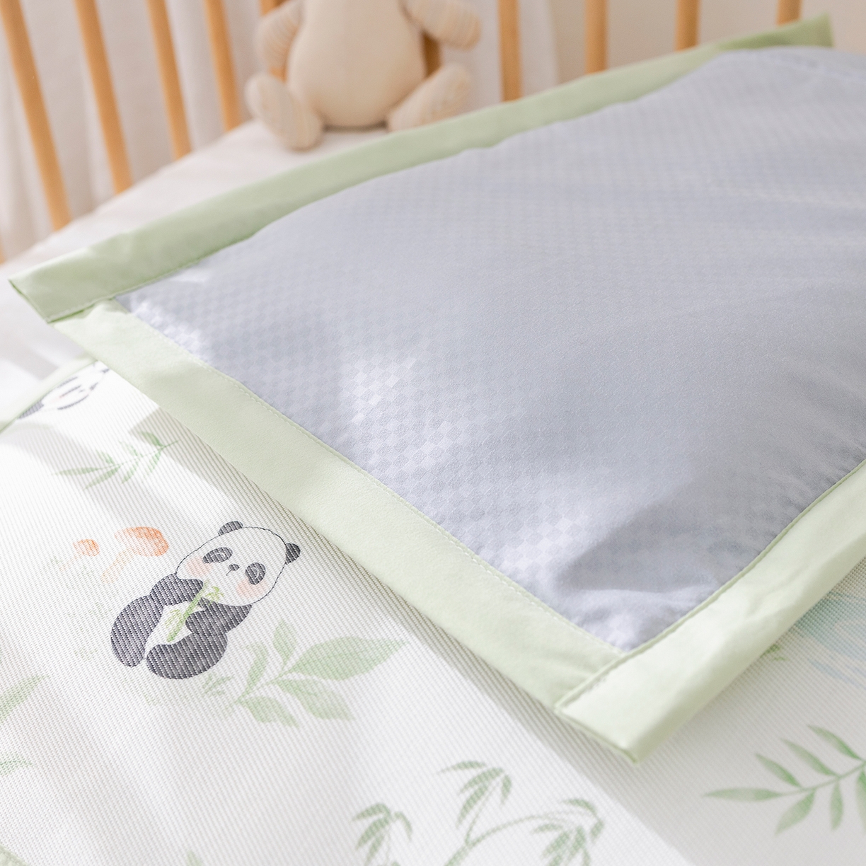 91家纺网 家纺一手货源 找家纺 荷马之梦 2026新款A类母婴原创卡通冰丝儿童枕套 萌趣熊猫