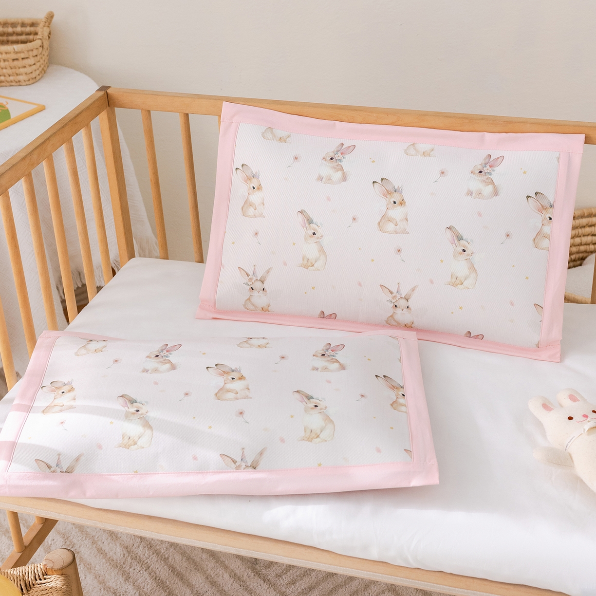 91家纺网 家纺一手货源 找家纺 荷马之梦 2026新款A类母婴原创卡通冰丝儿童枕套 天使小兔