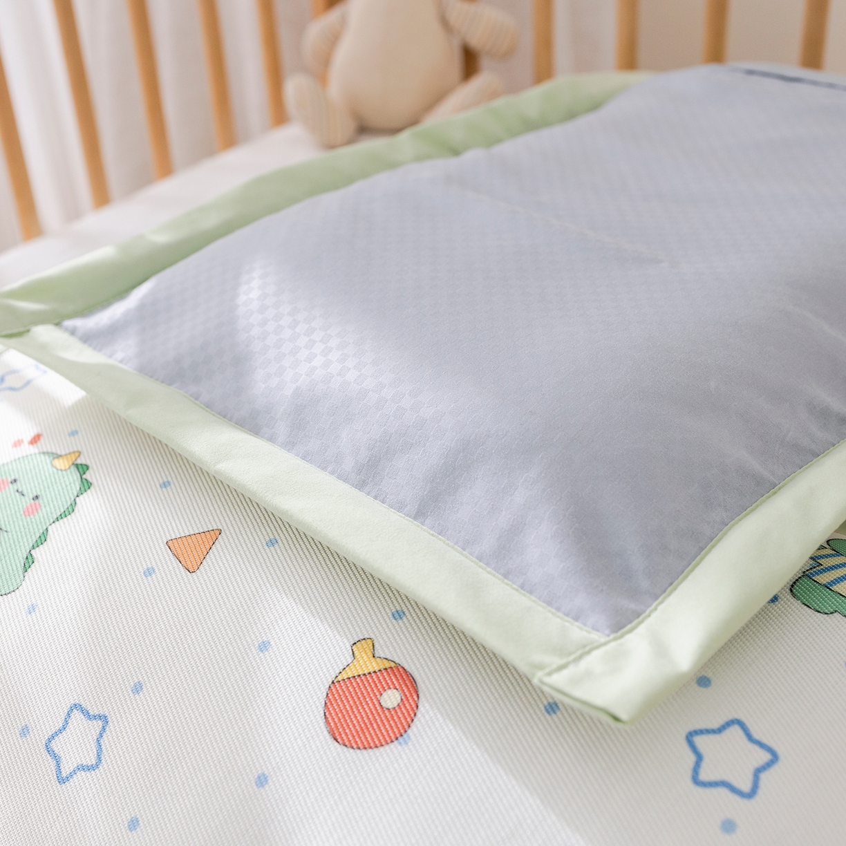 91家纺网 家纺一手货源 找家纺 荷马之梦 2026新款A类母婴原创卡通冰丝儿童枕套 运动恐龙