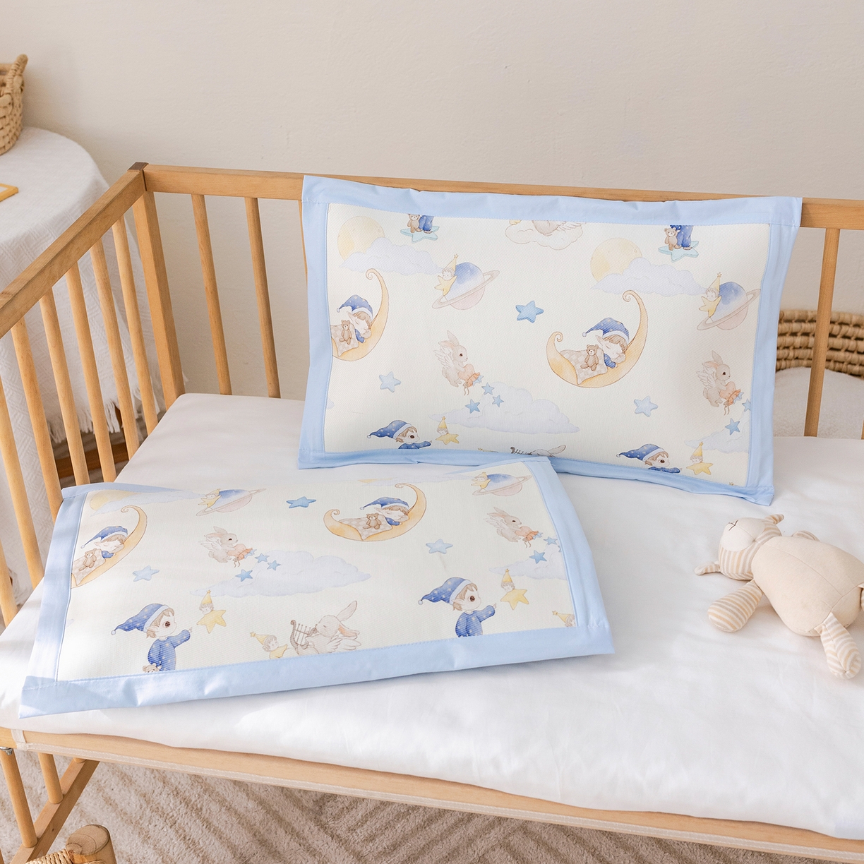 91家纺网 家纺一手货源 找家纺 荷马之梦 2026新款A类母婴原创卡通冰丝儿童枕套 星空游记