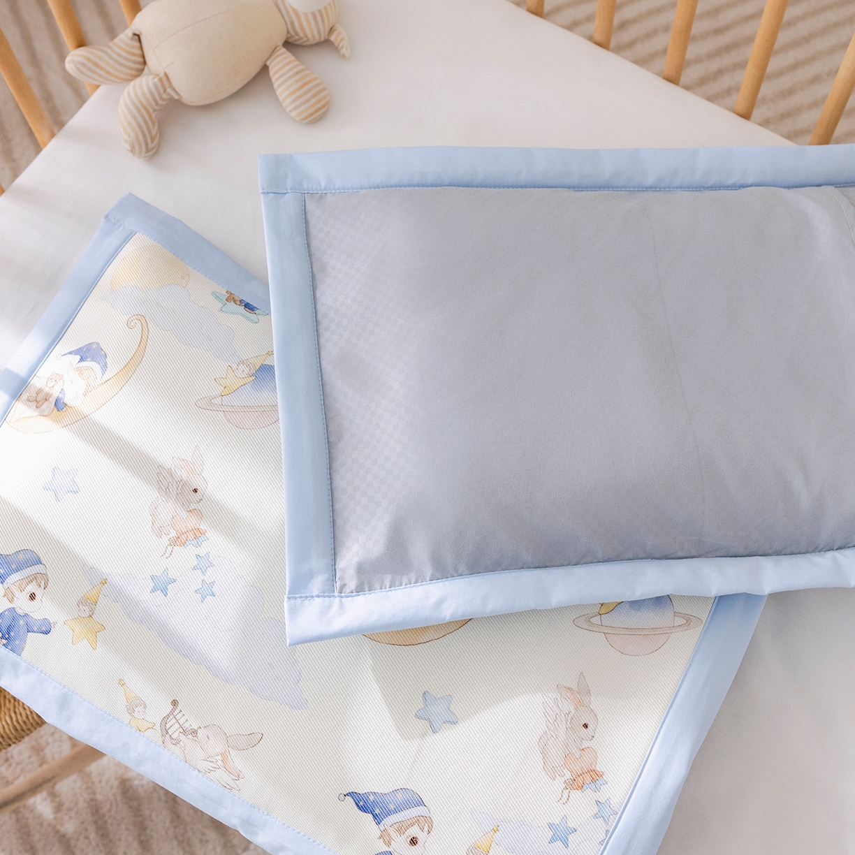 91家纺网 家纺一手货源 找家纺 荷马之梦 2026新款A类母婴原创卡通冰丝儿童枕套 星空游记