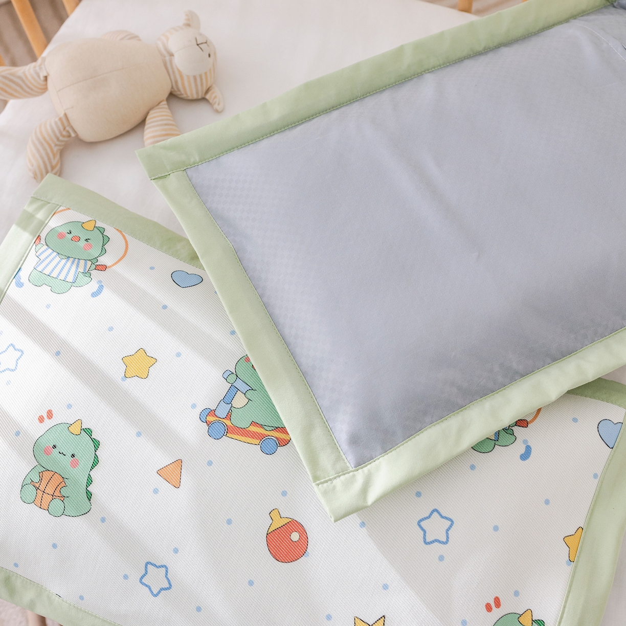 91家纺网 家纺一手货源 找家纺 荷马之梦 2026新款A类母婴原创卡通冰丝儿童枕套 运动恐龙