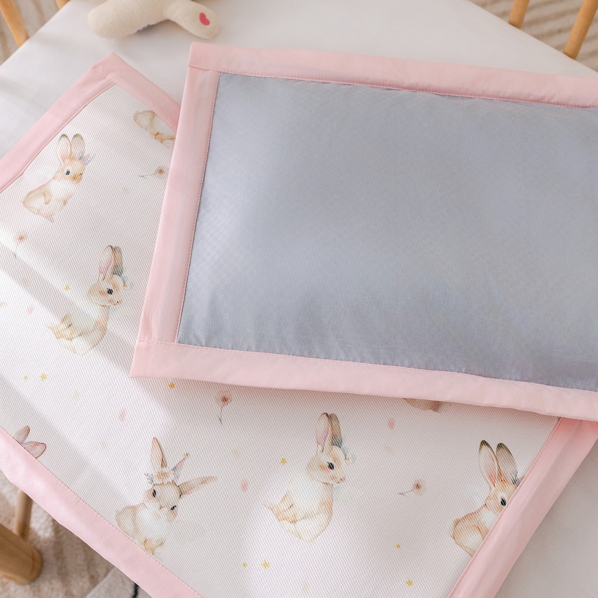 91家纺网 家纺一手货源 找家纺 荷马之梦 2026新款A类母婴原创卡通冰丝儿童枕套 天使小兔