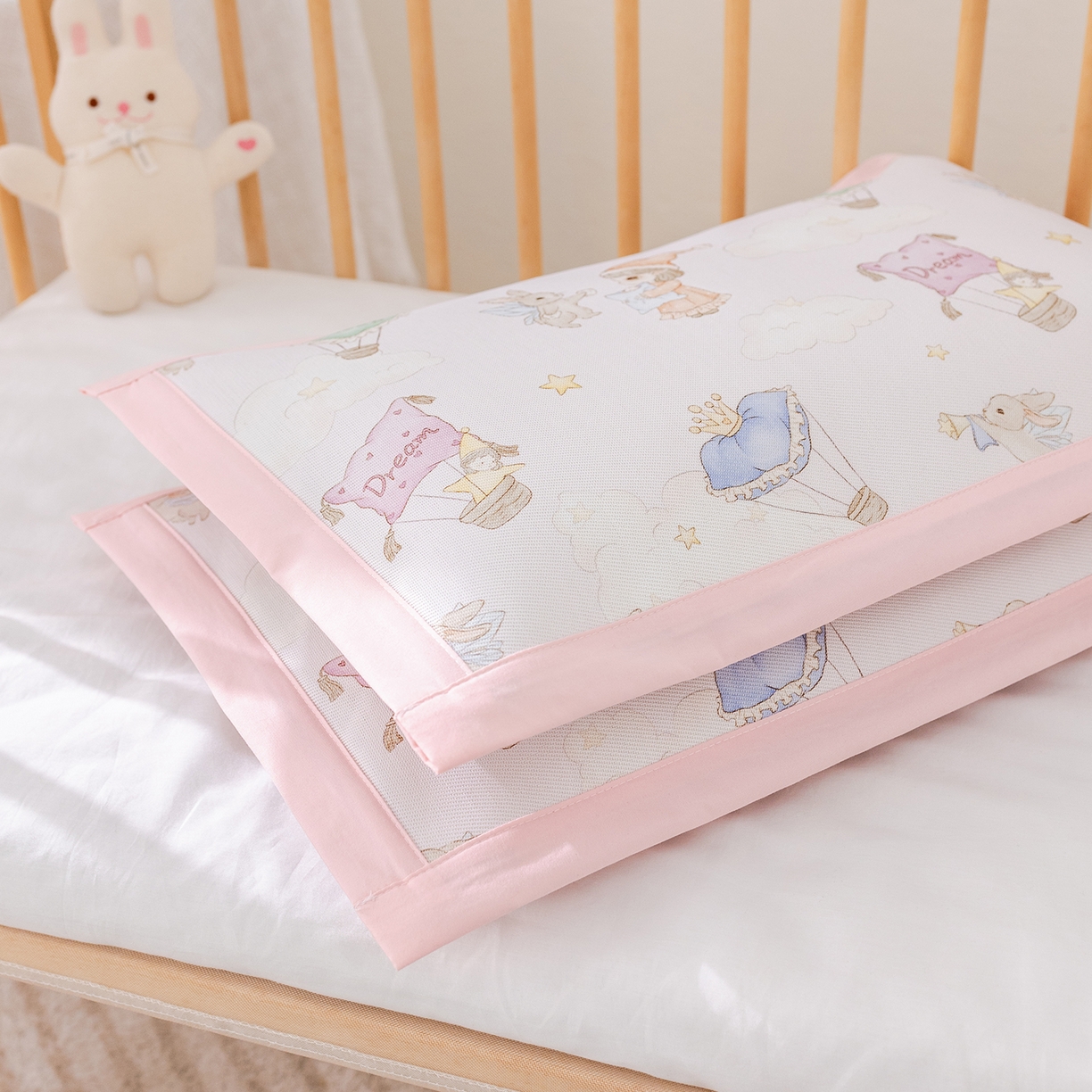 91家纺网 家纺一手货源 找家纺 荷马之梦 2026新款A类母婴原创卡通冰丝儿童枕套 甜屿绮梦