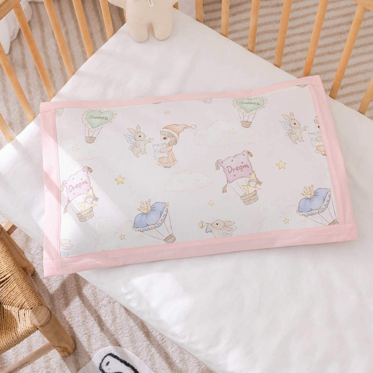 91家纺网 家纺一手货源 找家纺 荷马之梦 2026新款A类母婴原创卡通冰丝儿童枕套 甜屿绮梦