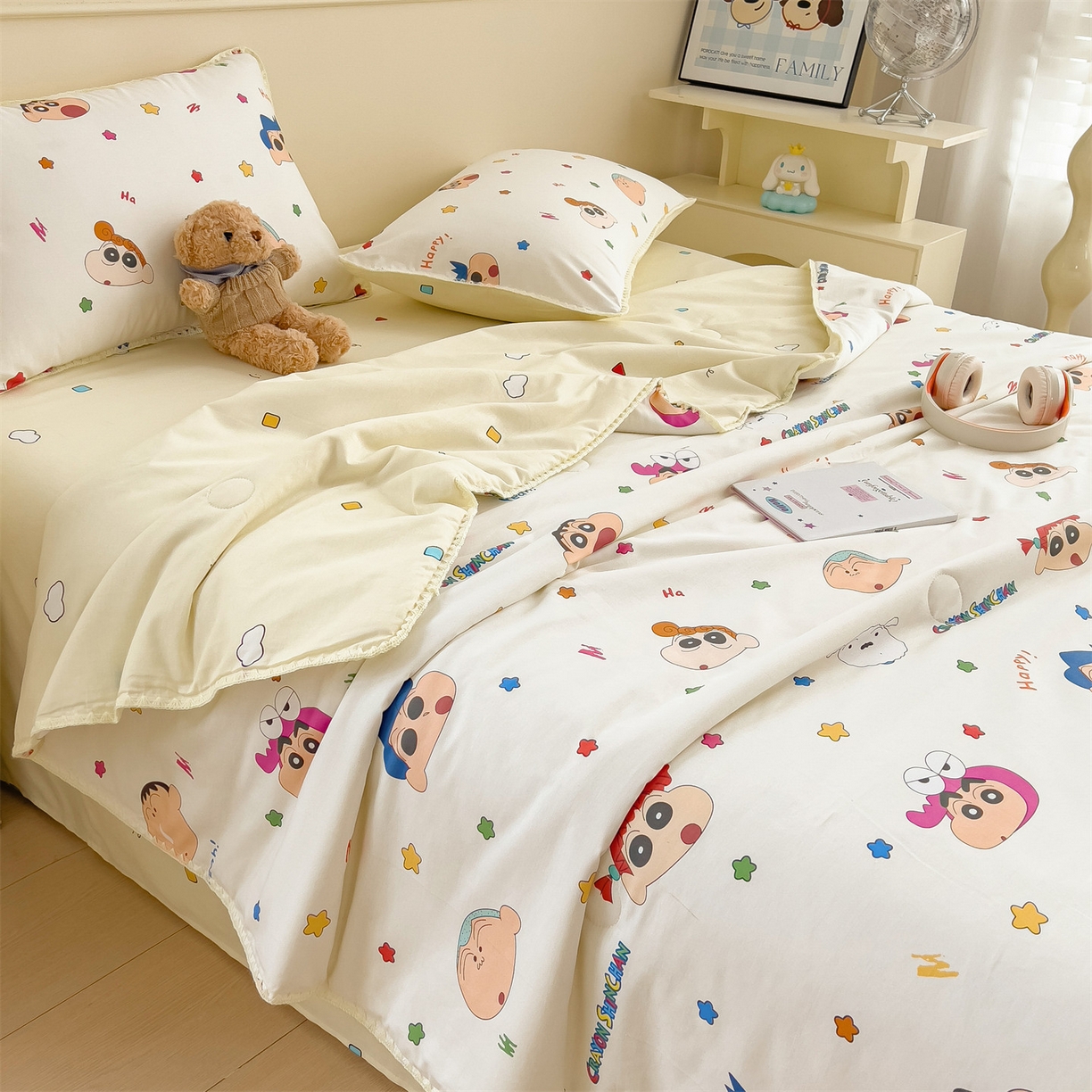 91家纺网 家纺一手货源 找家纺 兄弟坊 2026新款正版授权卡通全棉13370印花夏被夏凉被儿童被 夏被四件套 春日部小新