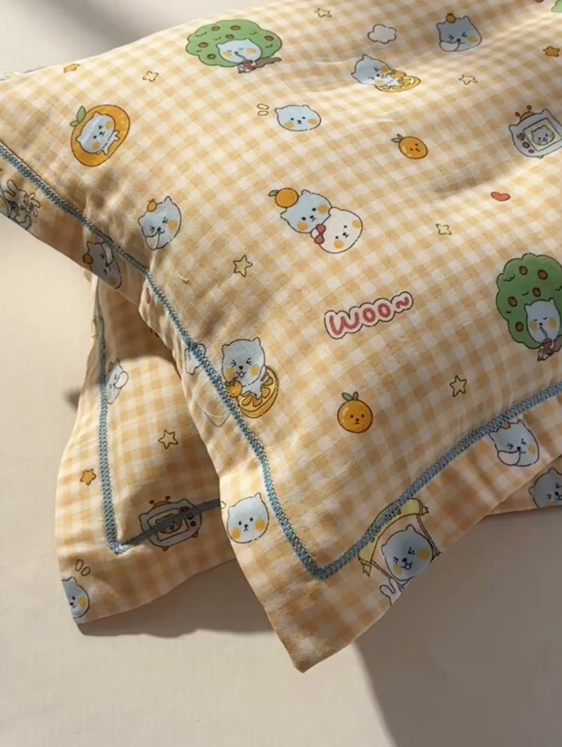 91家纺网 家纺一手货源 找家纺 百寐 2026新款母婴A类双层棉纱枕套婴幼儿卡通宝宝枕套子母信封枕套 开心酷儿