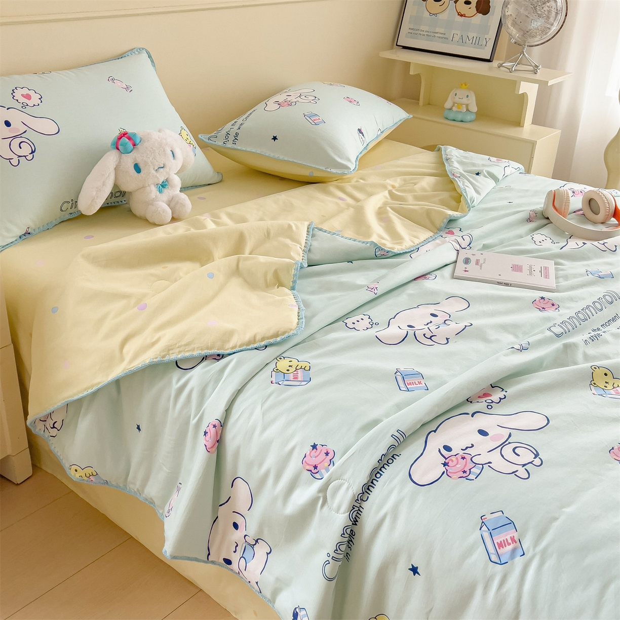 91家纺网 家纺一手货源 找家纺 兄弟坊 2026新款正版授权卡通全棉13370印花夏被夏凉被儿童被 夏被四件套 牛奶玉桂狗