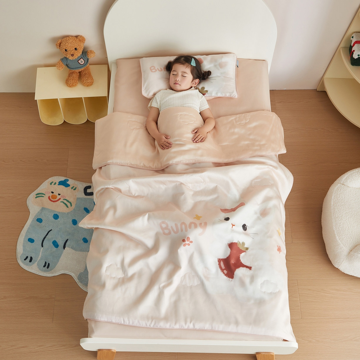 91家纺网 家纺一手货源 找家纺 （总）荷马之梦 2026新款60s兰精天丝原创数码印花山茶花桑蚕丝儿童夏被