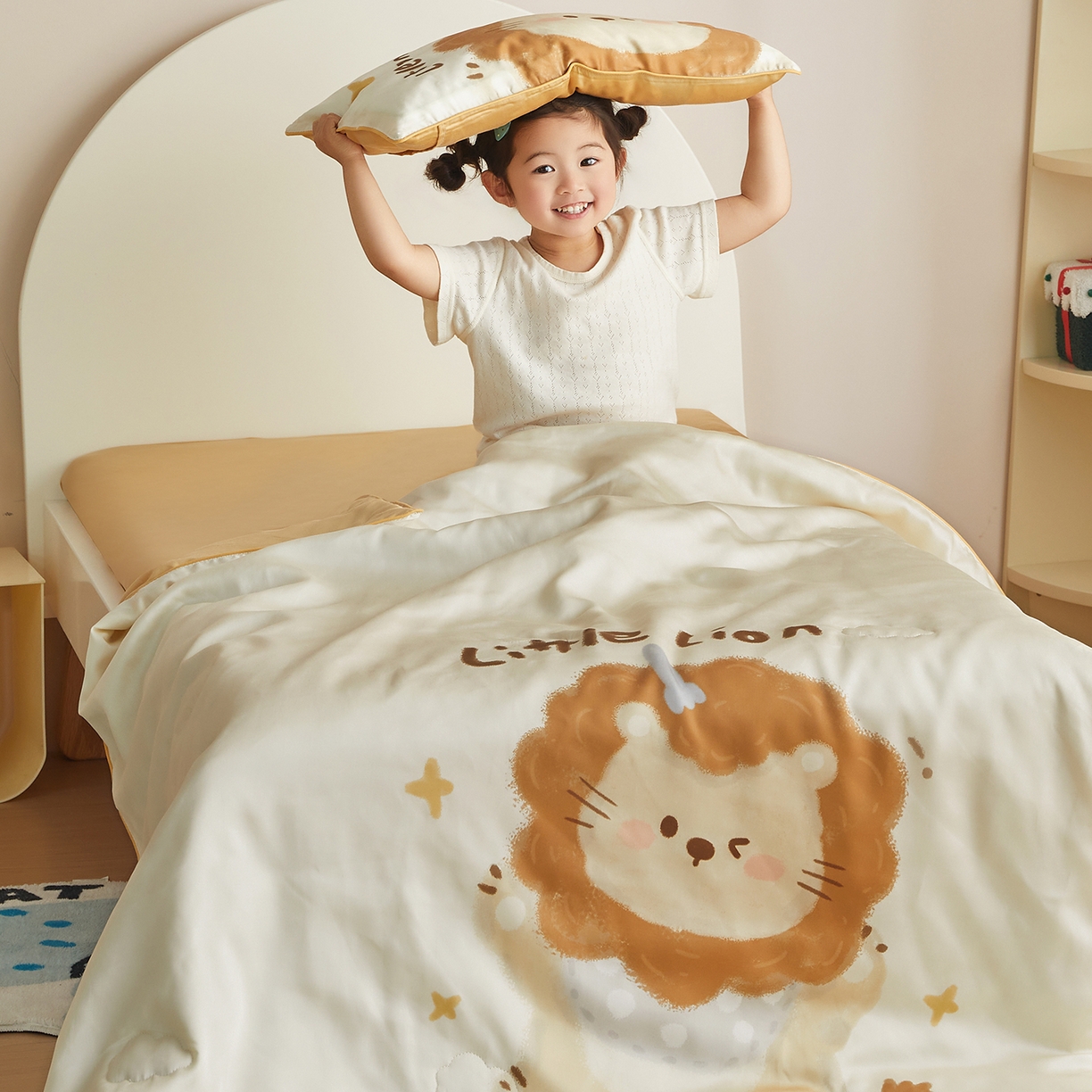 91家纺网 家纺一手货源 找家纺 （总）荷马之梦 2026新款60s兰精天丝原创数码印花山茶花桑蚕丝儿童夏被