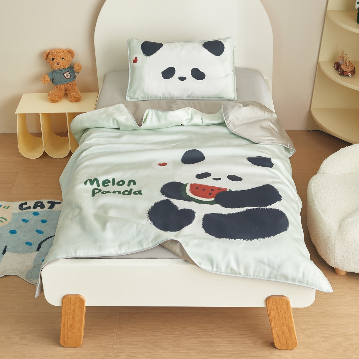 91家纺网 家纺一手货源 找家纺 荷马之梦 2026新款60s兰精天丝原创数码印花山茶花桑蚕丝儿童夏被 西瓜熊猫