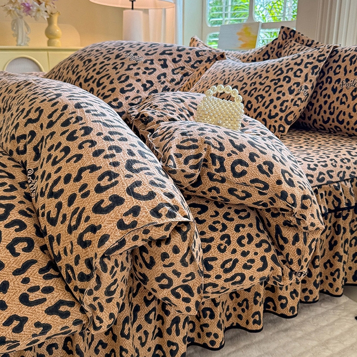 91家纺网 家纺一手货源 找家纺 优家居 2026新款A类水洗棉床裙四件套皱皱纱韩版公主风花边床罩直播爆款外贸定制 豹纹-咖