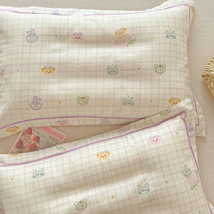 91家纺网 家纺一手货源 找家纺 百寐 2026新款母婴A类双层棉纱枕套婴幼儿卡通宝宝枕套子母信封枕套 快乐伙伴