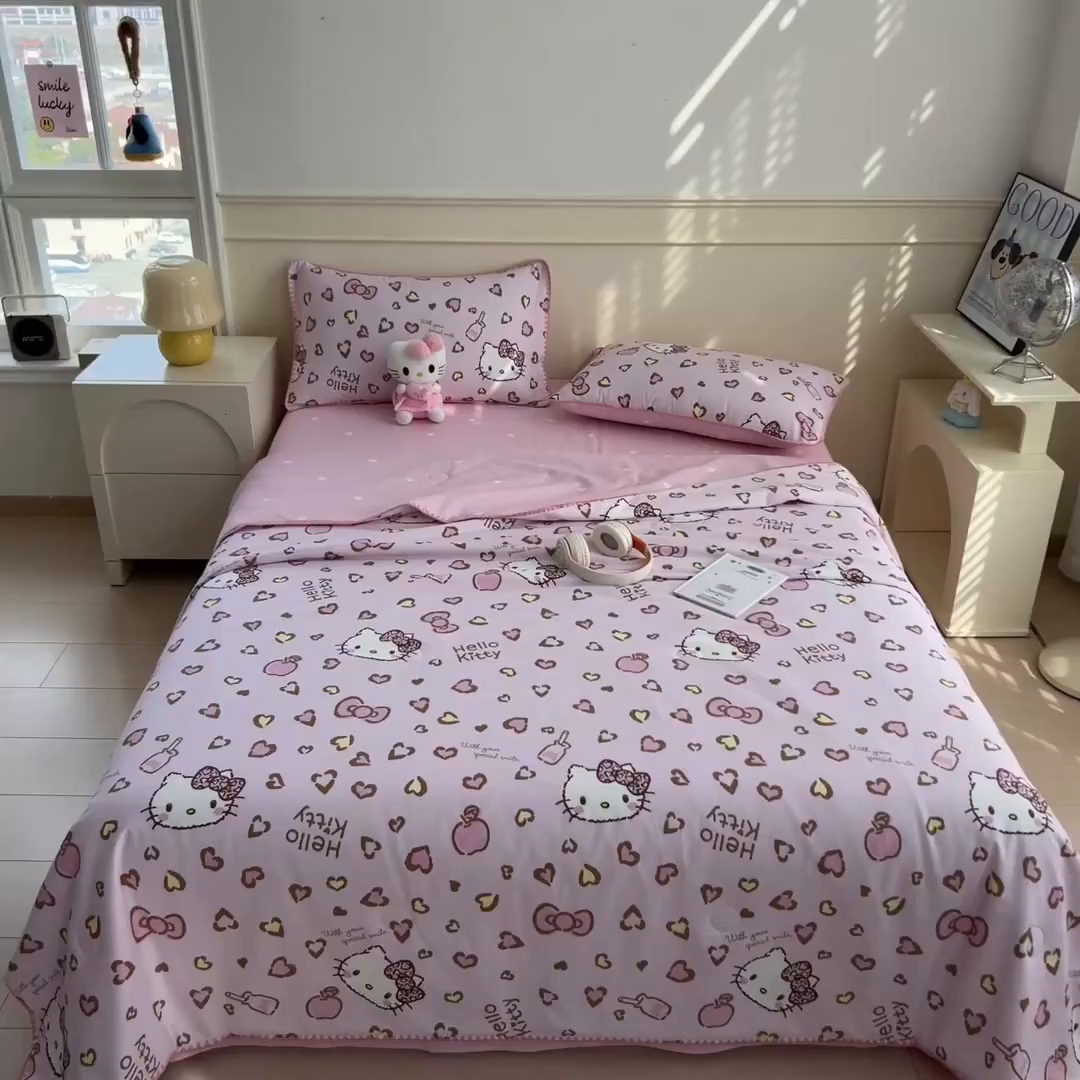 91家纺网 家纺一手货源 找家纺 兄弟坊 2026新款正版授权卡通全棉13370印花夏被夏凉被儿童被 夏被四件套 甜酷凯蒂猫