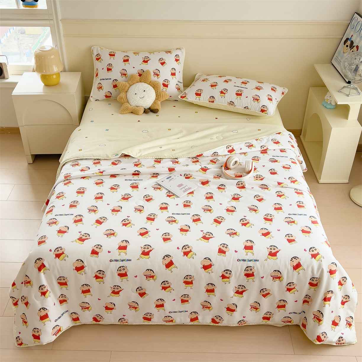 91家纺网 家纺一手货源 找家纺 兄弟坊 2026新款正版授权卡通全棉13370印花夏被夏凉被儿童被 夏被四件套 小新快乐星球