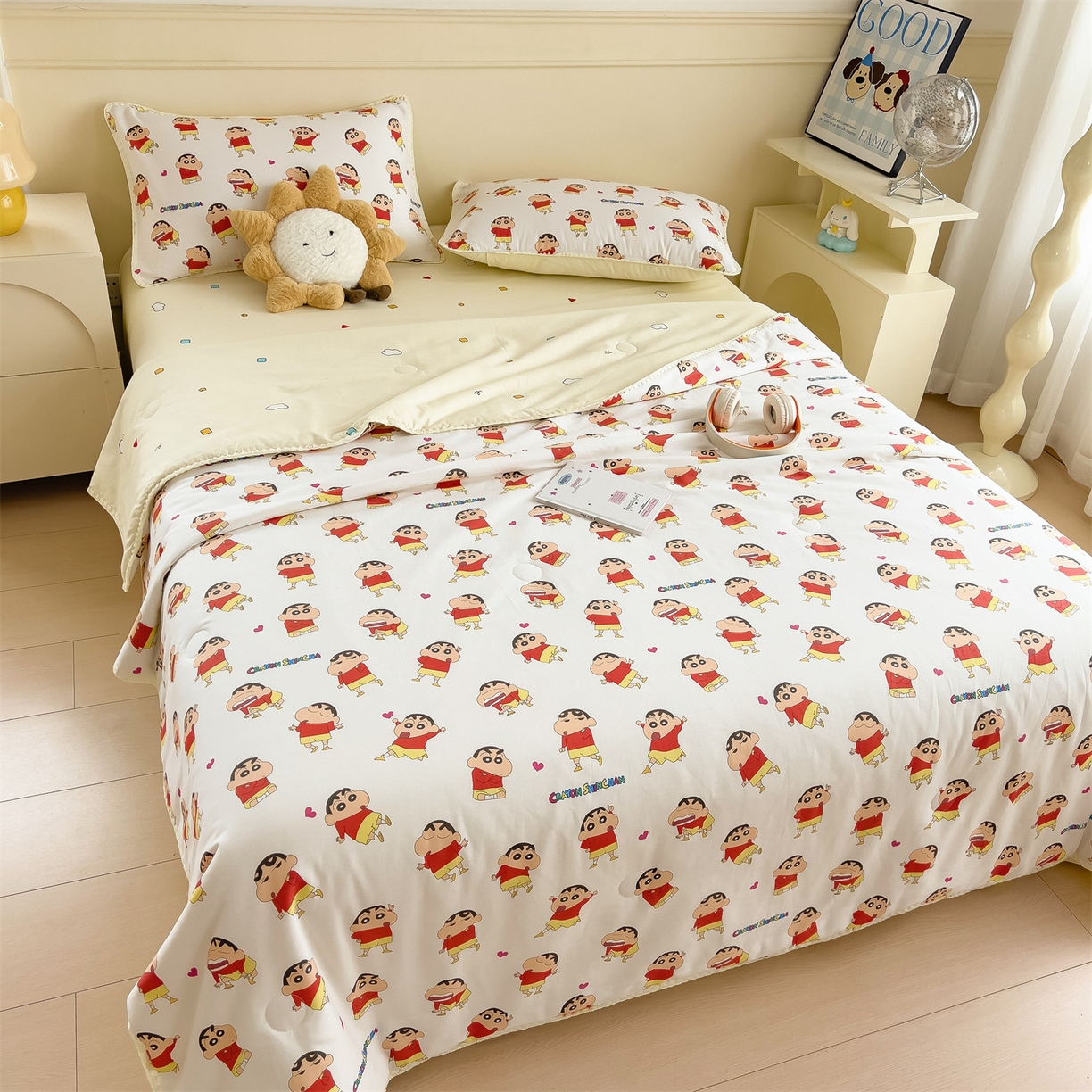 91家纺网 家纺一手货源 找家纺 兄弟坊 2026新款正版授权卡通全棉13370印花夏被夏凉被儿童被 夏被四件套 小新快乐星球